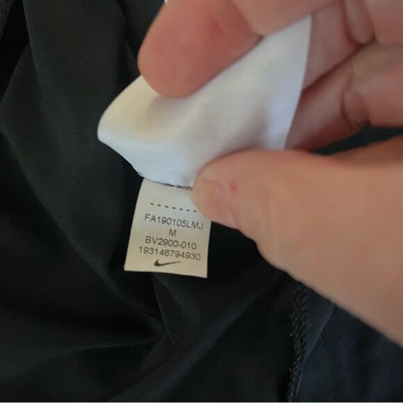 Nike Black Future Femme GX Tank Sz Medium - Picture 9 of 9